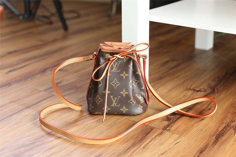 Alice bags - Louis Vuittons  - 9390