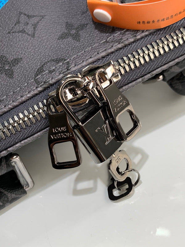 Alice bags - Louis Vuittons  - 15500