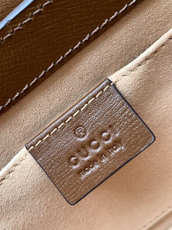 Gucci   Luxury Bags  965