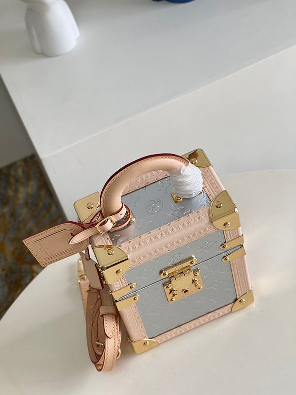 Alice Bags- Louis Vuittons  - 16538