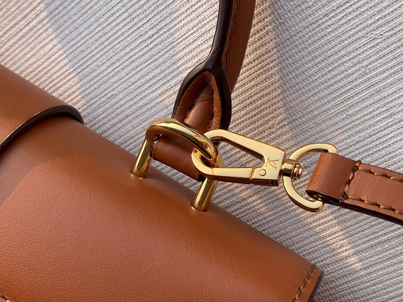 Alice Bags- Louis Vuittons  - 16619