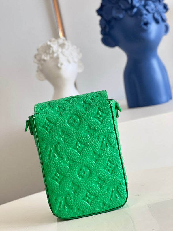 Alice Bags- Louis Vuittons  - 16396