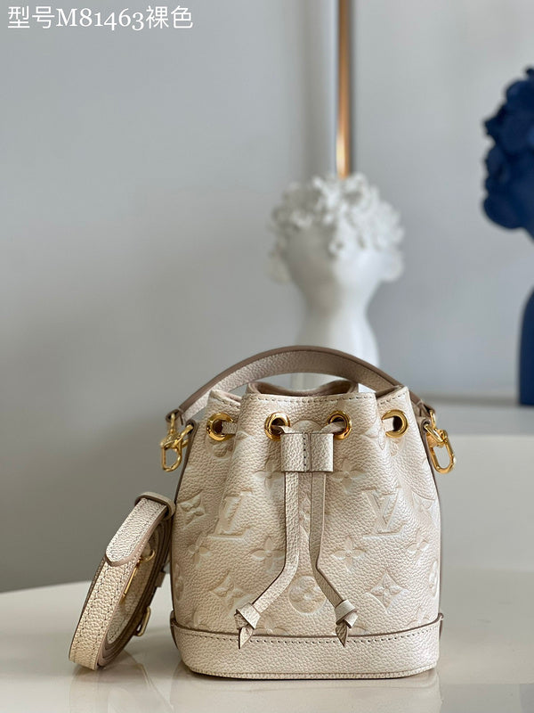 Alice Bags- Louis Vuittons  - 16467