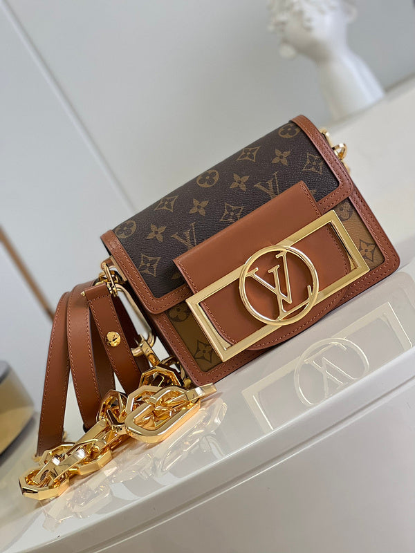 Alice Bags- Louis Vuittons  - 16118