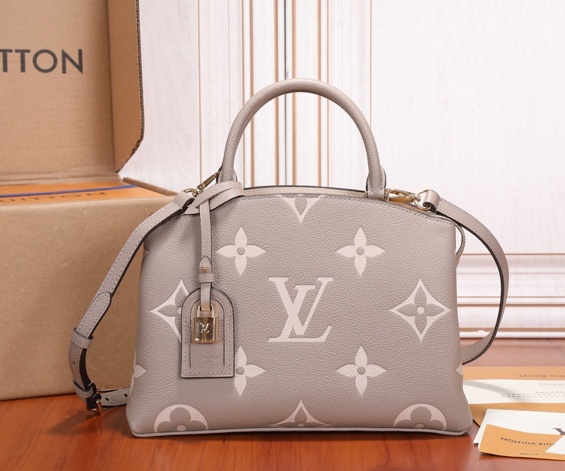 Alice bags- Louis Vuittons  - 16801