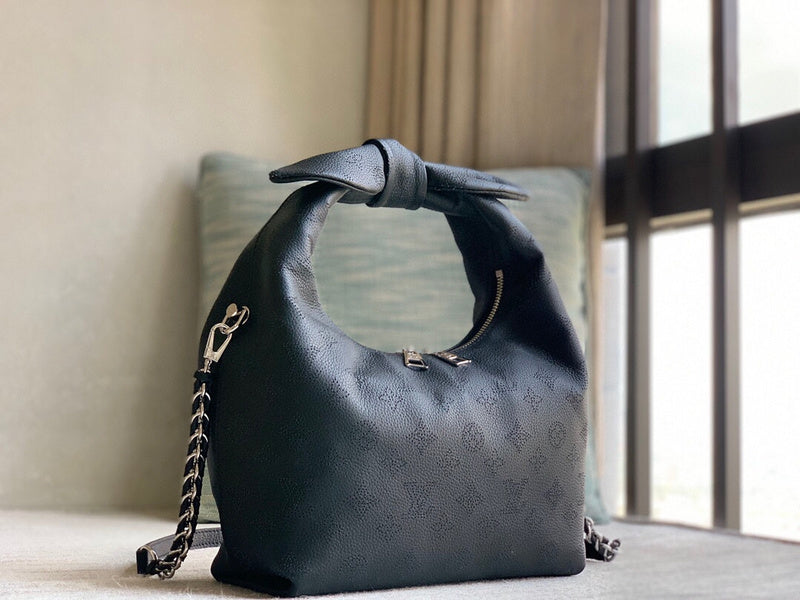 Alice Bags- Louis Vuittons  - 16384