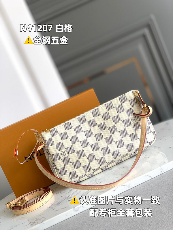 Alice Bags- Louis Vuittons  - 16453