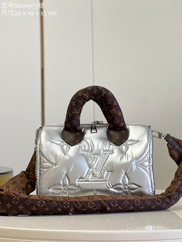 Alice Bags- Louis Vuittons  - 16103