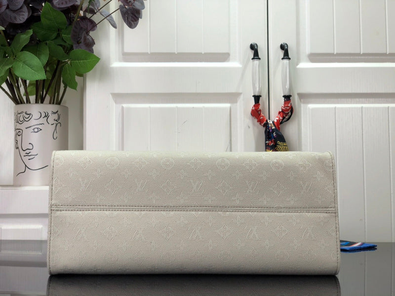 Alice Bags- Louis Vuittons  - 16502