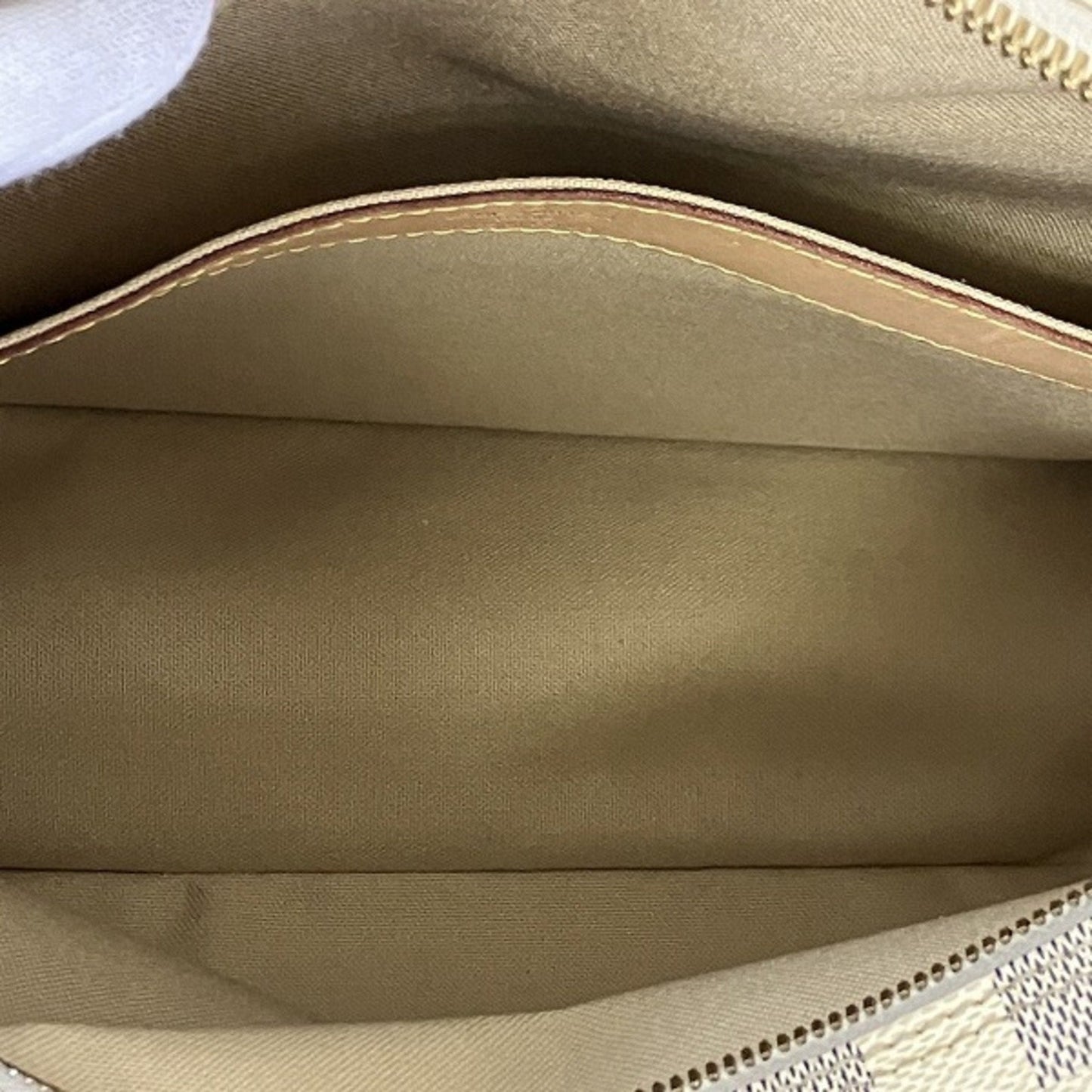 Louis Vuitton  Shoulder Bag