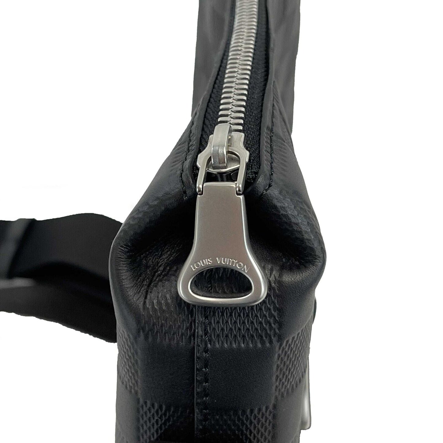 LOUIS VUITTON - Damier Infini Leather Messenger BB - Black Crossbody