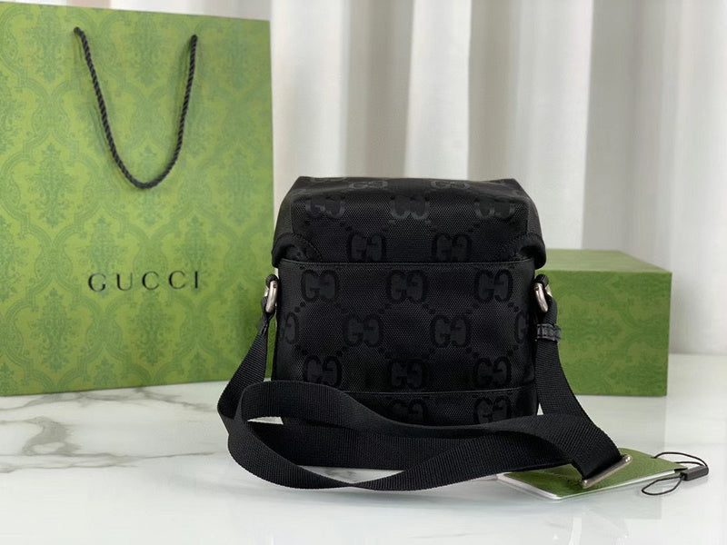 Gucci   Luxury Bags  1028