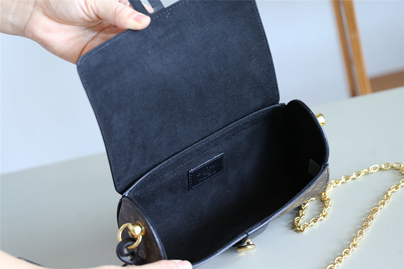 Alice bags - Louis Vuittons  - 7979