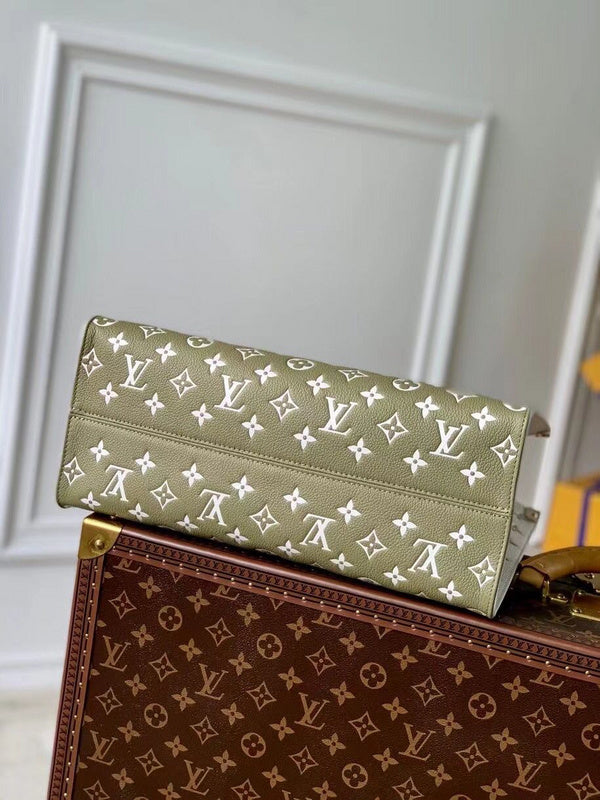 Alice Bags- Louis Vuittons  - 16613