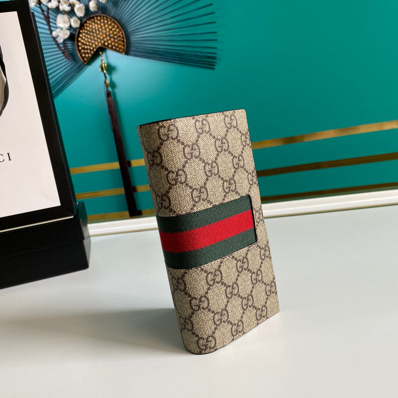 Gucci   Luxury Bags  945