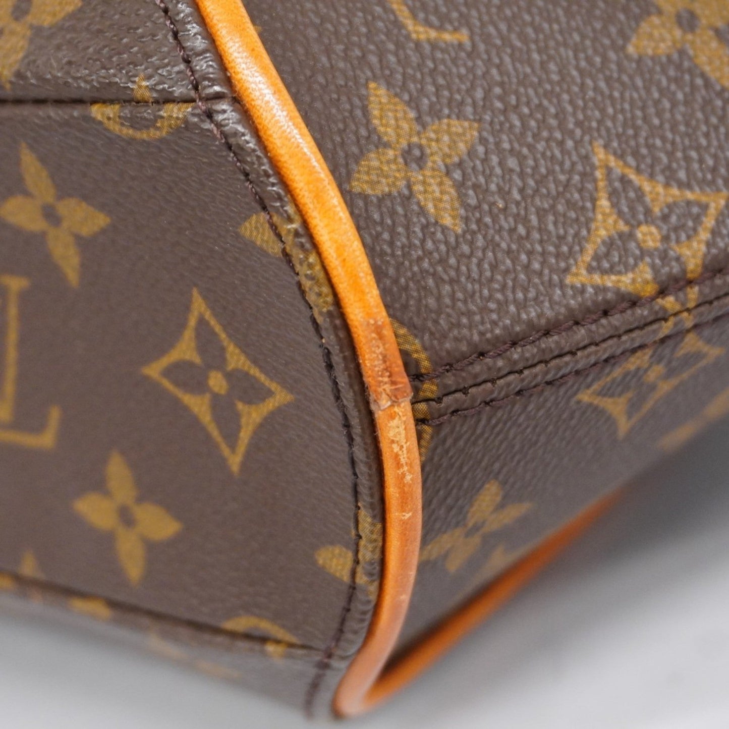 Louis Vuitton  Handbag