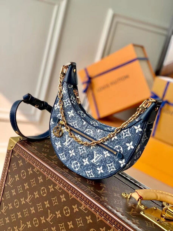 Alice Bags- Louis Vuittons  - 16610