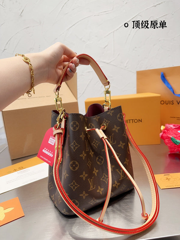 Alice bags - Louis Vuittons  - 14957