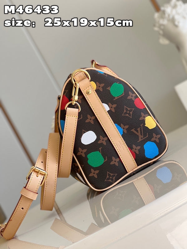 Alice Bags- Louis Vuittons  - 15979