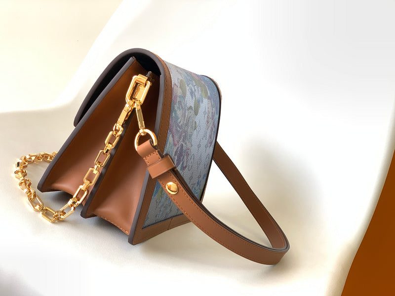 Alice Bags- Louis Vuittons  - 16230