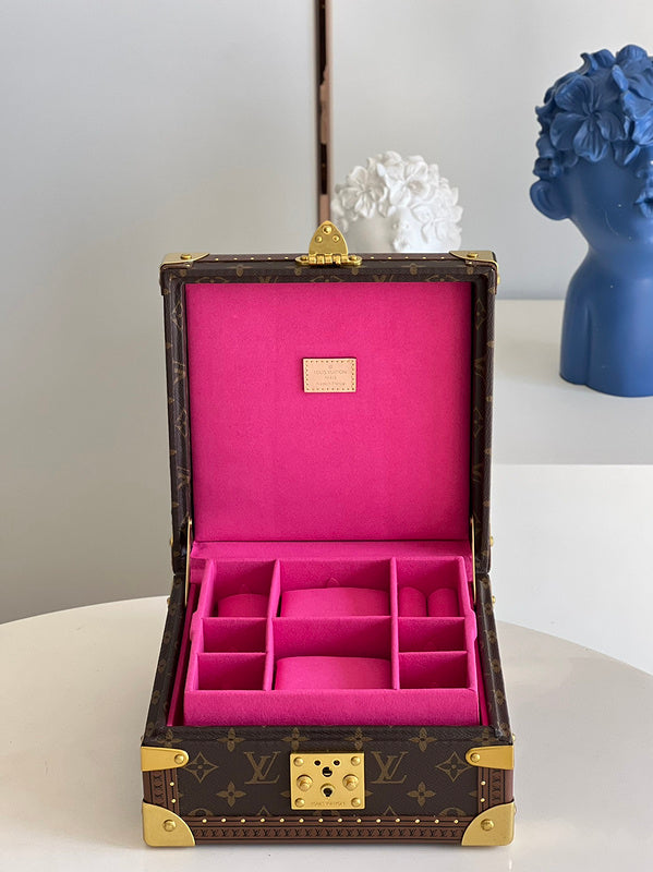 Alice bags- Louis Vuittons  - 16835
