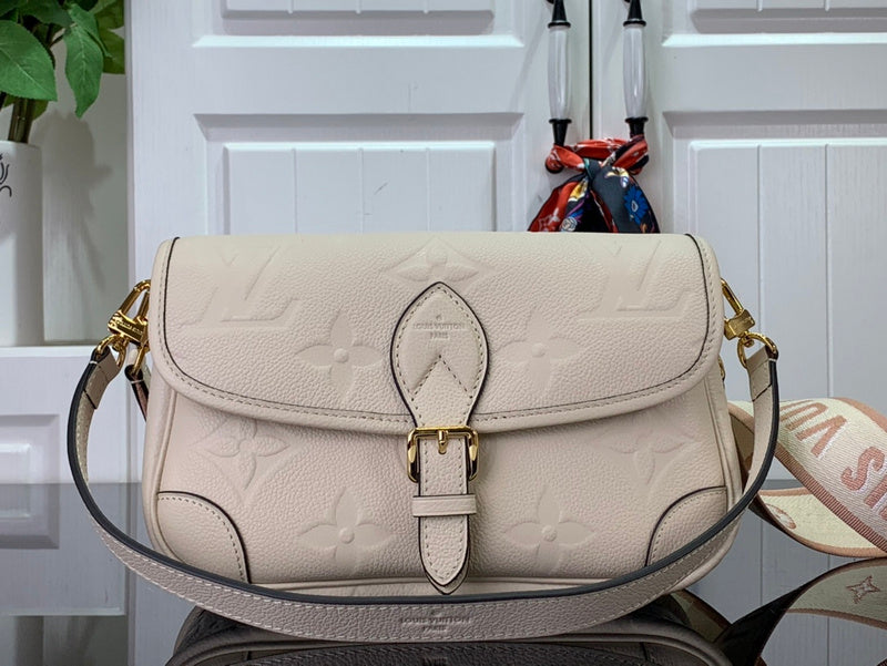 Alice bags - Louis Vuittons  - 15658