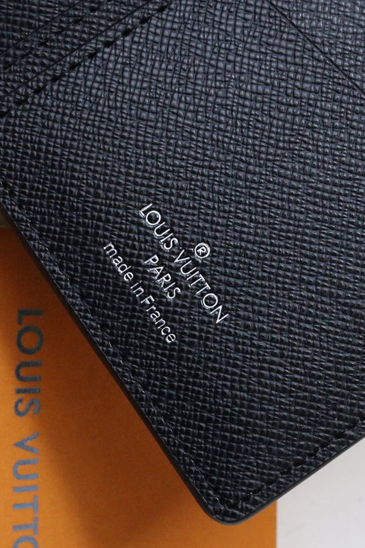 Alice Bags- Louis Vuittons  - 16005