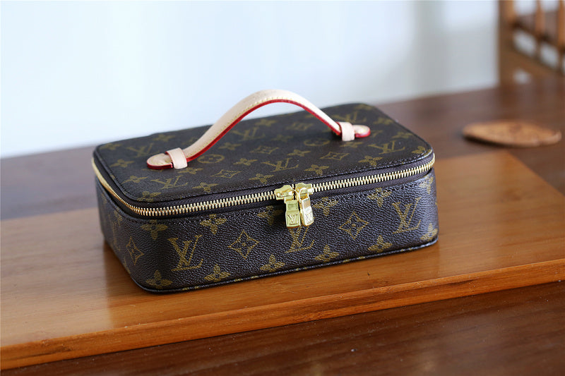 Alice bags - Louis Vuittons  - 9372