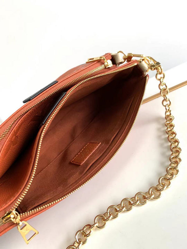 Alice Bags- Louis Vuittons  - 16449