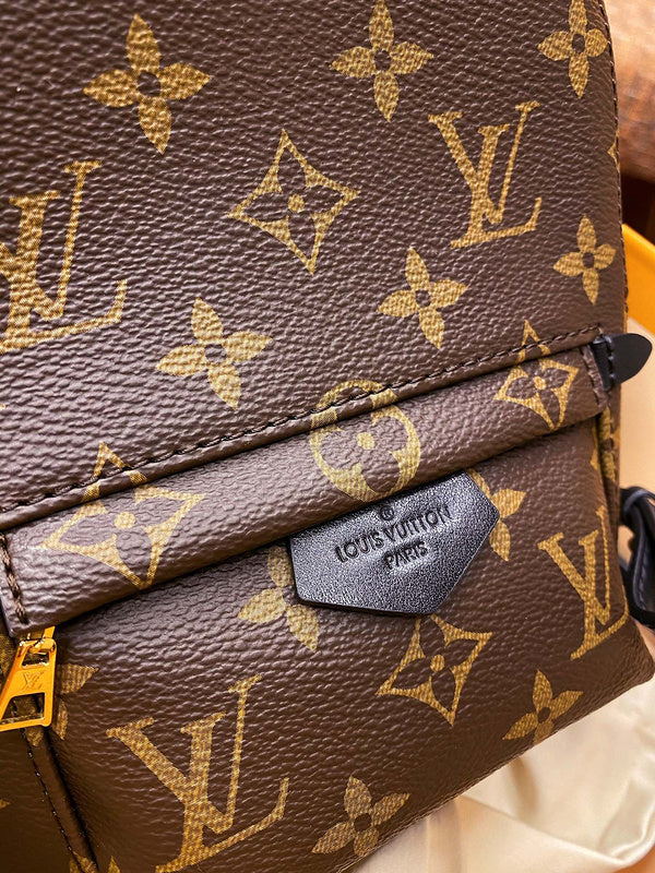 Alice Bags- Louis Vuittons  - 16350