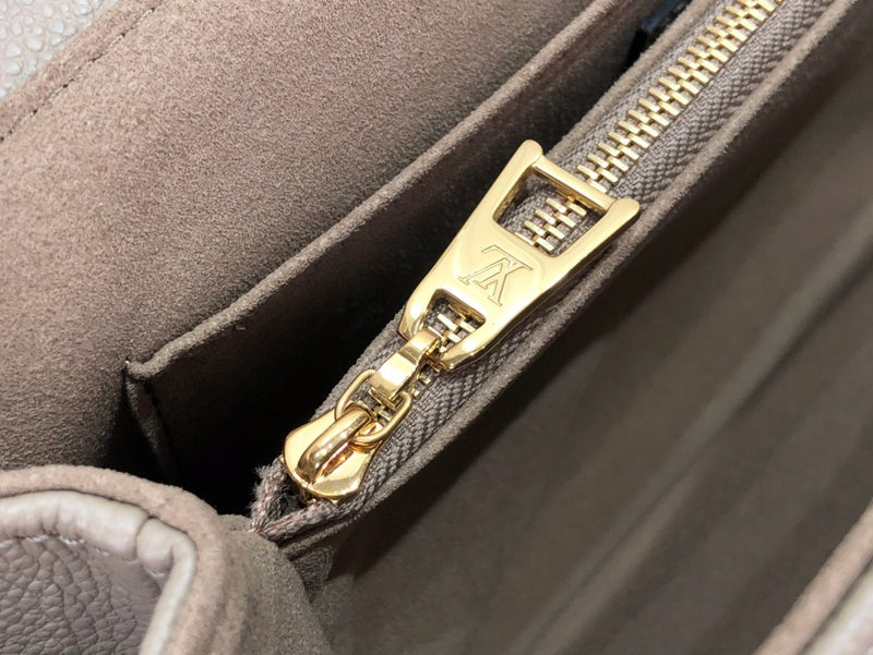Alice Bags- Louis Vuittons  - 16728