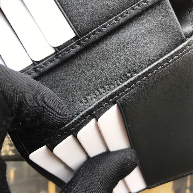 Gucci   Luxury Bags  847