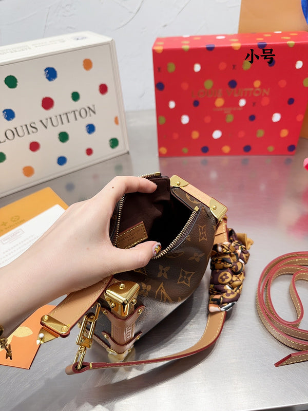 Alice bags - Louis Vuittons  - 14950