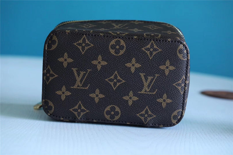 Alice bags - Louis Vuittons  - 9204
