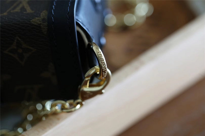Alice bags - Louis Vuittons  - 9322