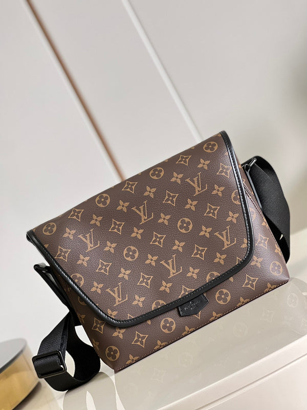 Alice Bags- Louis Vuittons  - 16226