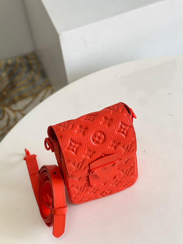 Alice Bags- Louis Vuittons  - 16395