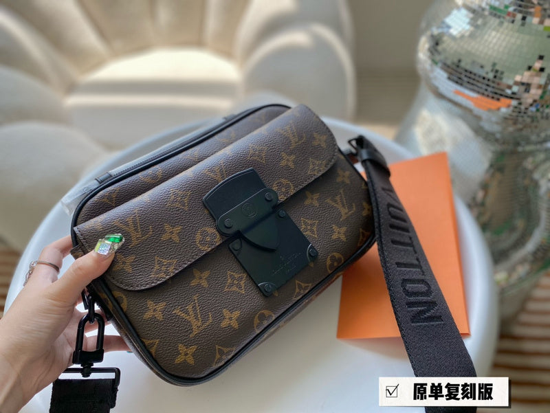 Alice bags - Louis Vuittons  - 15038
