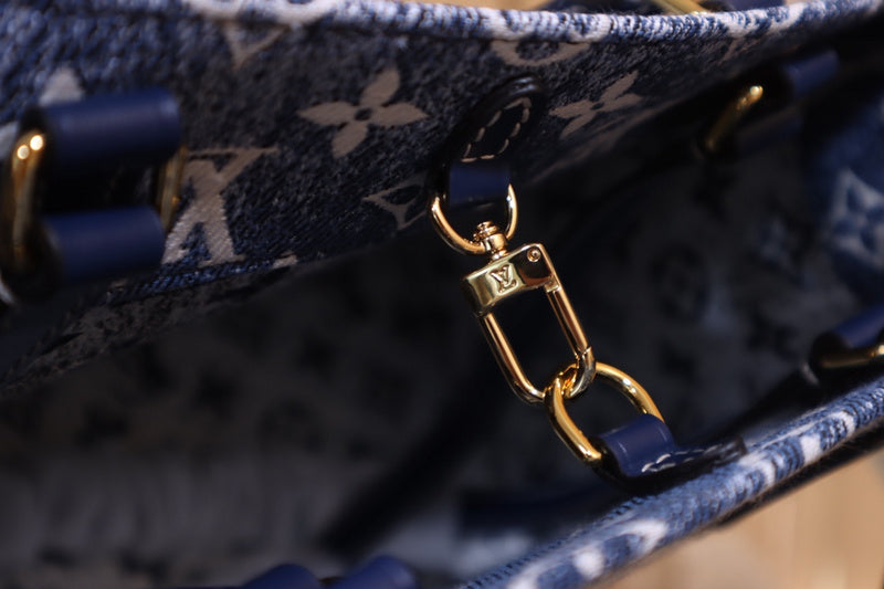 Alice Bags- Louis Vuittons  - 16717