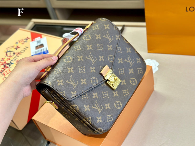Alice bags - Louis Vuittons  - 15032