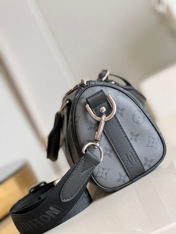Alice Bags- Louis Vuittons  - 16262