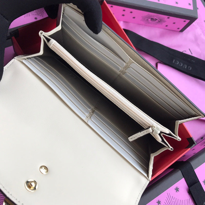 Gucci   Luxury Bags  886