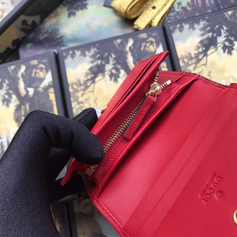 Gucci   Luxury Bags  911