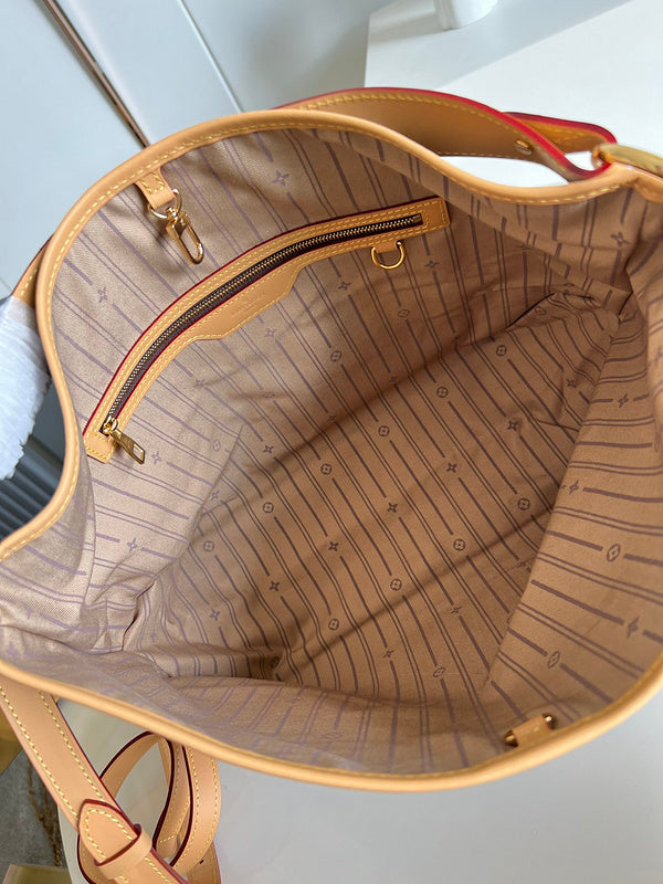 Alice Bags- Louis Vuittons  - 16264