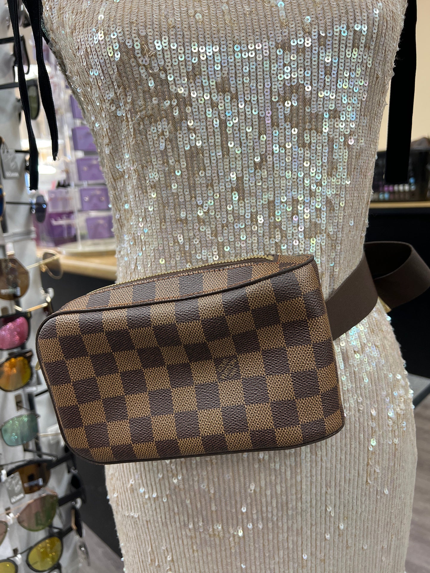Belt Bag Luxury Designer By Louis Vuitton  Size: Medium