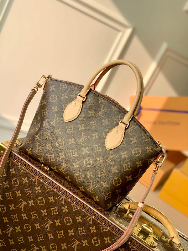 Alice Bags- Louis Vuittons  - 16599