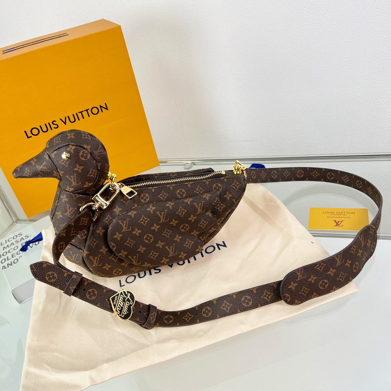 Alice Bags- Louis Vuittons  - 16602