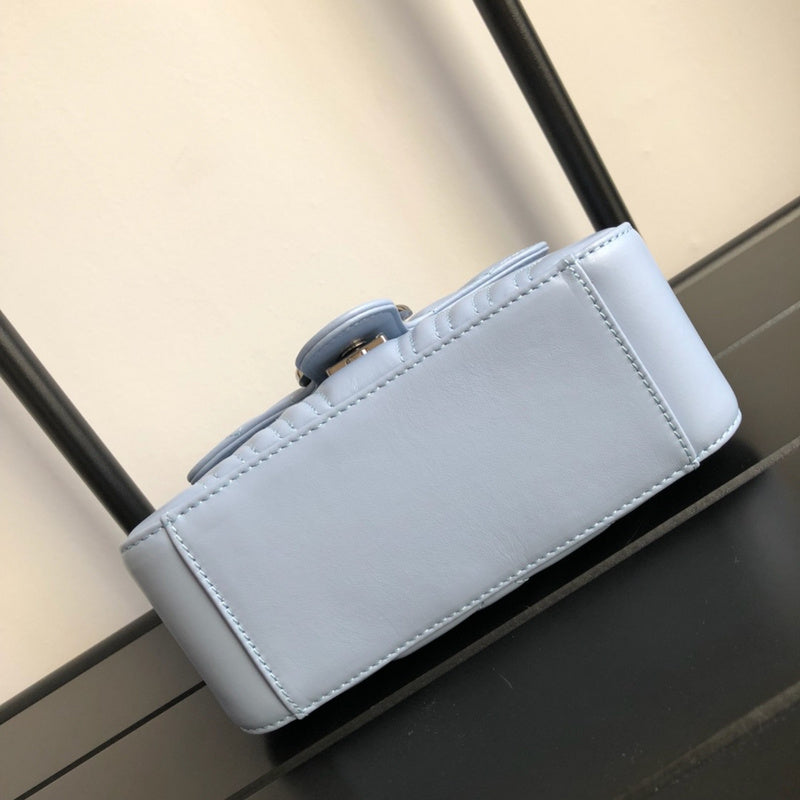 Gucci   Luxury Bags  1105