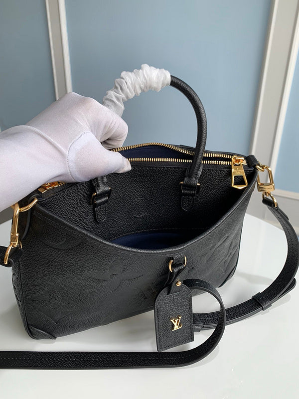 Alice bags - Louis Vuittons  - 15407