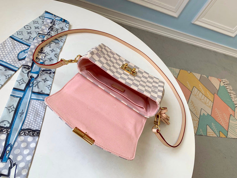 Alice Bags- Louis Vuittons  - 16496